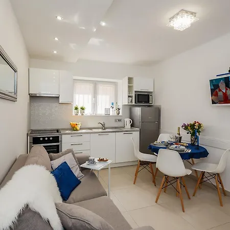 Emica Apartment