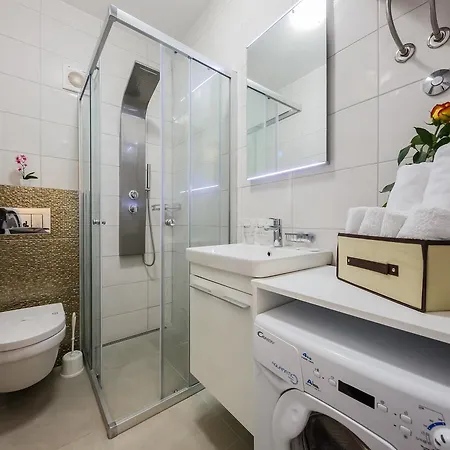 Emica Apartment *