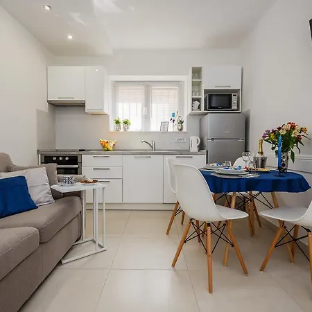 Emica Apartment
